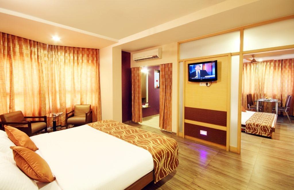 Hotel Bhagyalaxmi Shirdi Esterno foto