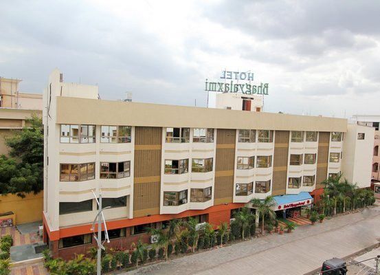 Hotel Bhagyalaxmi Shirdi Esterno foto